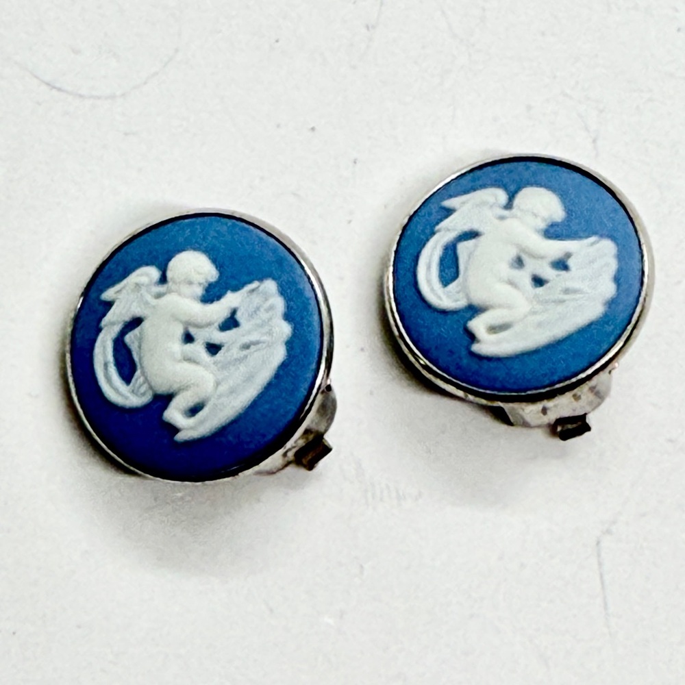 Wedgwood Jasperware Blue Sterling Silver‎ Cupid Cherub Clip On Earrings Vintage